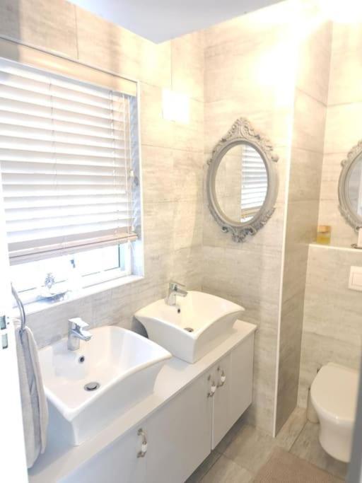 Cape Town, Sea Point, Beautiful 2 Bedroom Apartment @Tucked Away Cidade Do Cabo Exterior foto